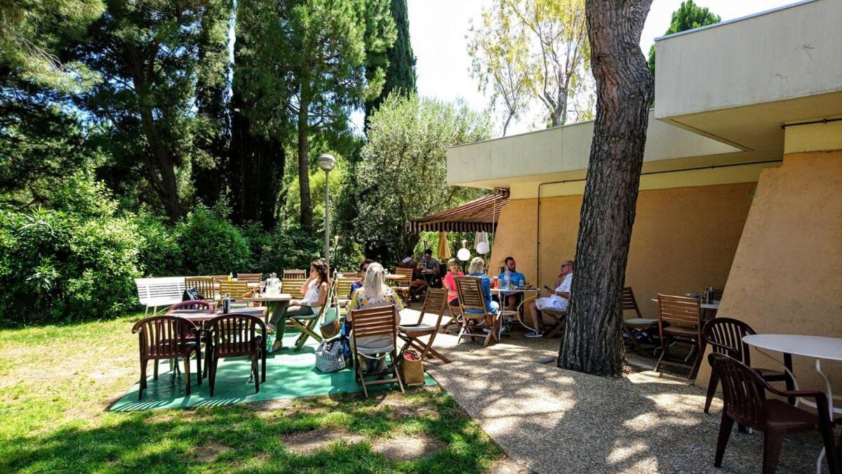 In A Private With Pool Appartamento