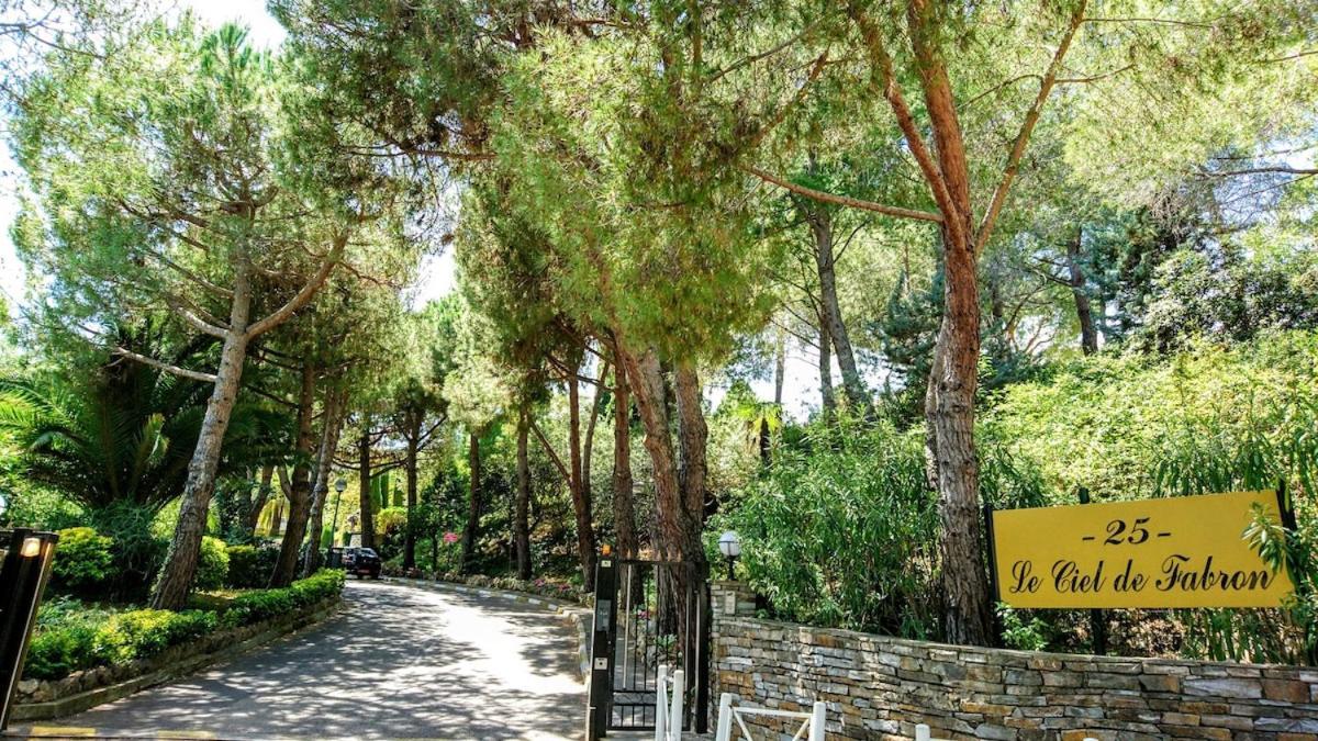 Appartamento In A Private With Pool Nizza